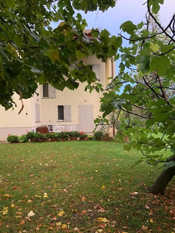 Acero Giallo Bed & Breakfast Parma